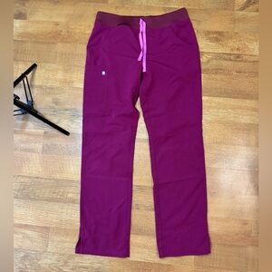 Figs - Kade small, Dark Magenta